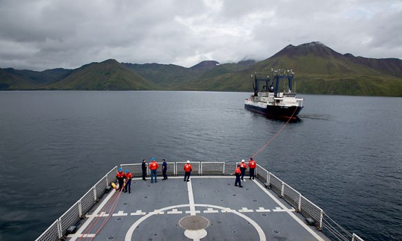 uscgc-alex-haley-unak-tow-d