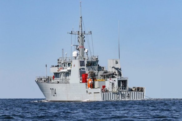 TRAPS_towed_reel-able_Active_Passive_Sonar